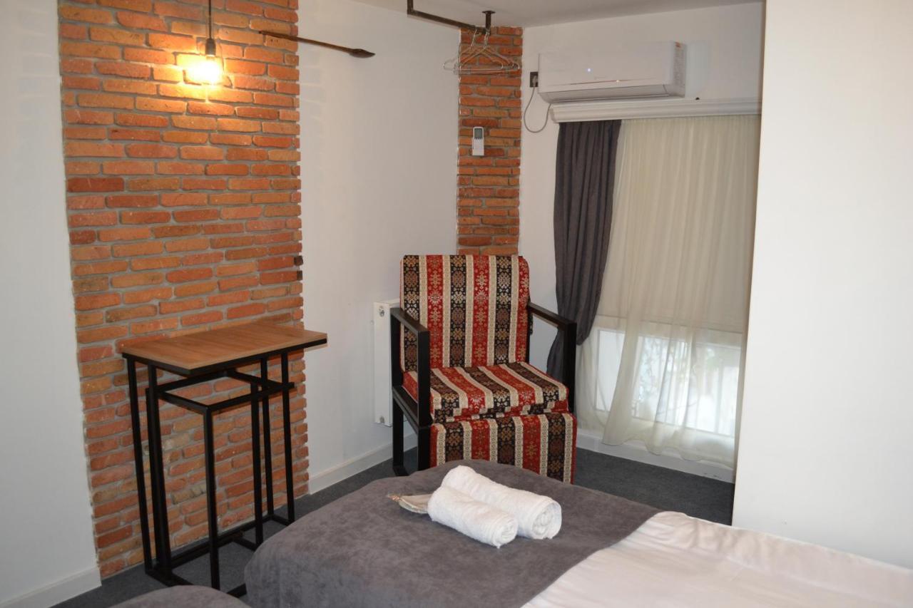 Hotel Baratashvili 12 Tbilisi Exterior photo