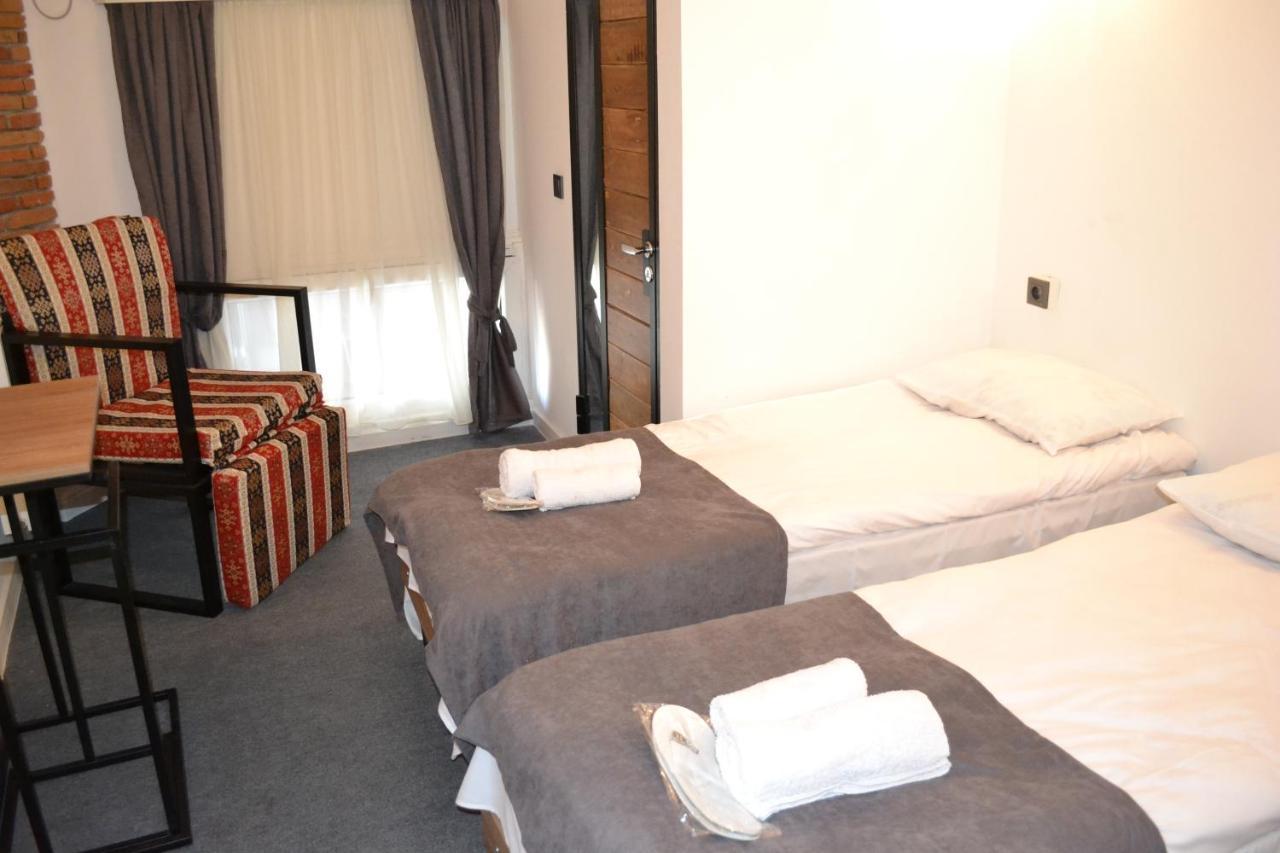 Hotel Baratashvili 12 Tbilisi Exterior photo